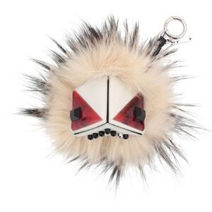 ✨Fendi Pom Pom🎉